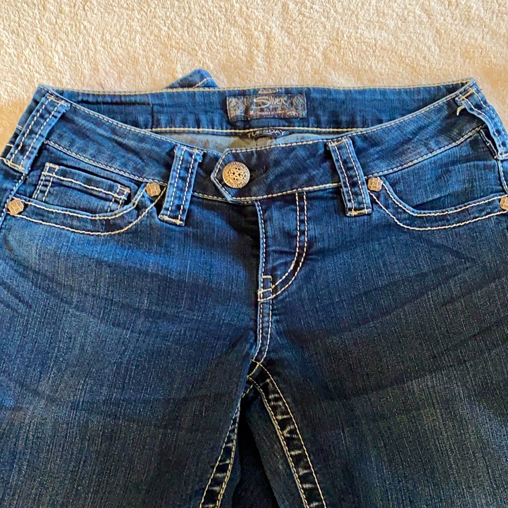 Women’s silver jeans